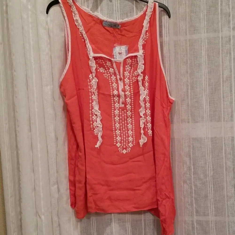 Shirt - Picture 1 of 5